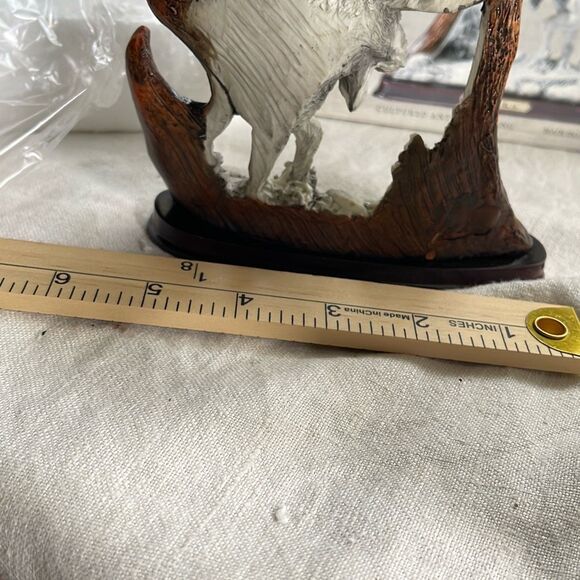 Alaskan Carvings Colletor series moose in snow . - Picture 8 of 8